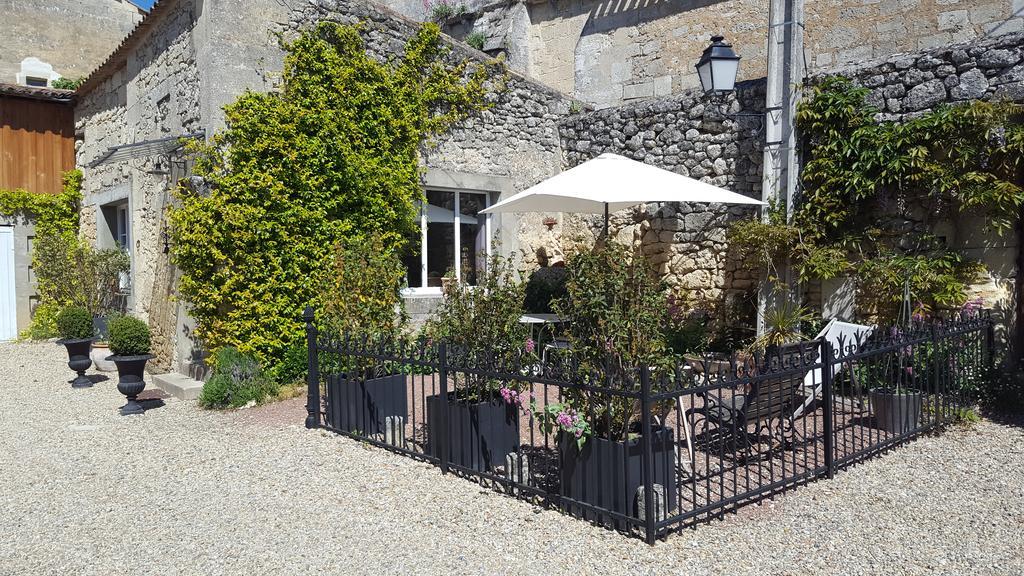 Le Clos Du Presbytere Puisseguin Bagian luar foto